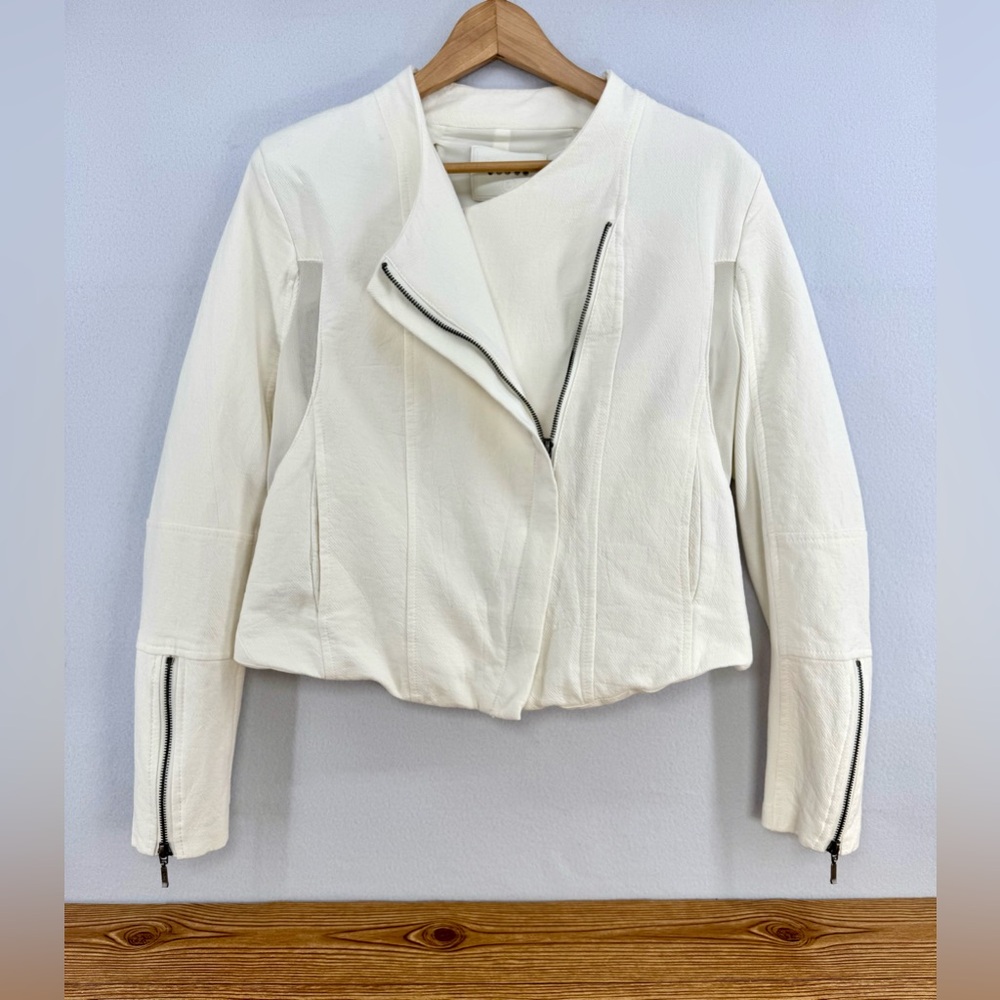 White Women's Moto Jacket Full Zip Pockets Mesh Details Texturized BNYC Sz L